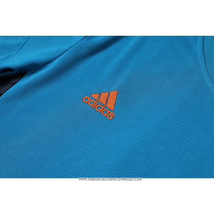 Tuta da Track
 Manchester United 22-23 Manica Corta
 Blu
 - Pantaloncini
